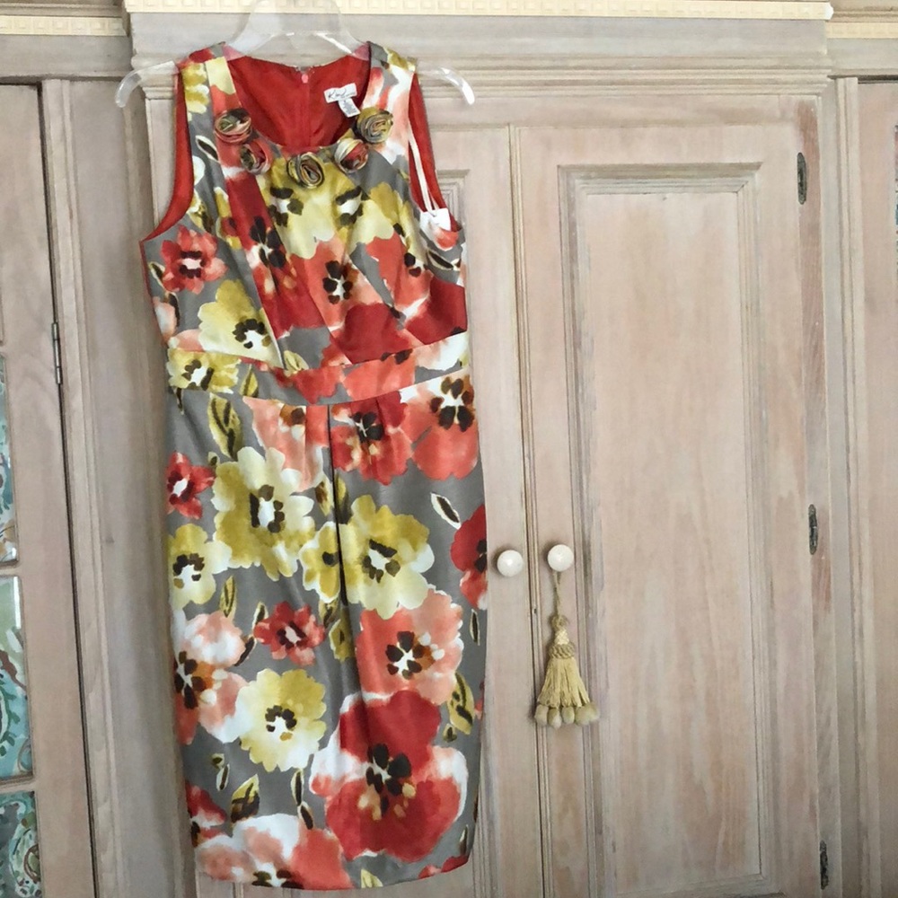 Sleeveless dress.